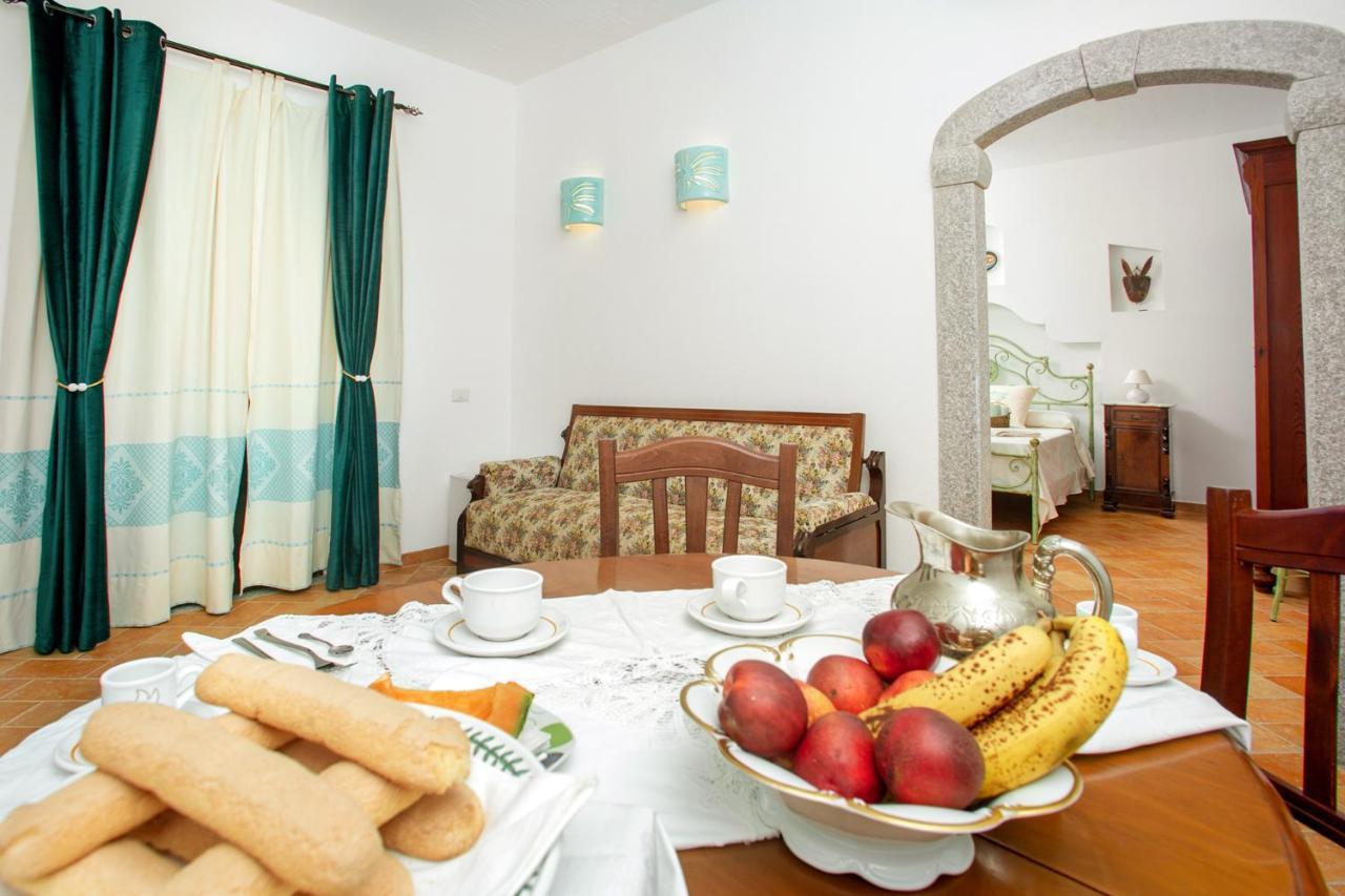 Hotel Vincent House Santa Teresa Gallura Exterior foto