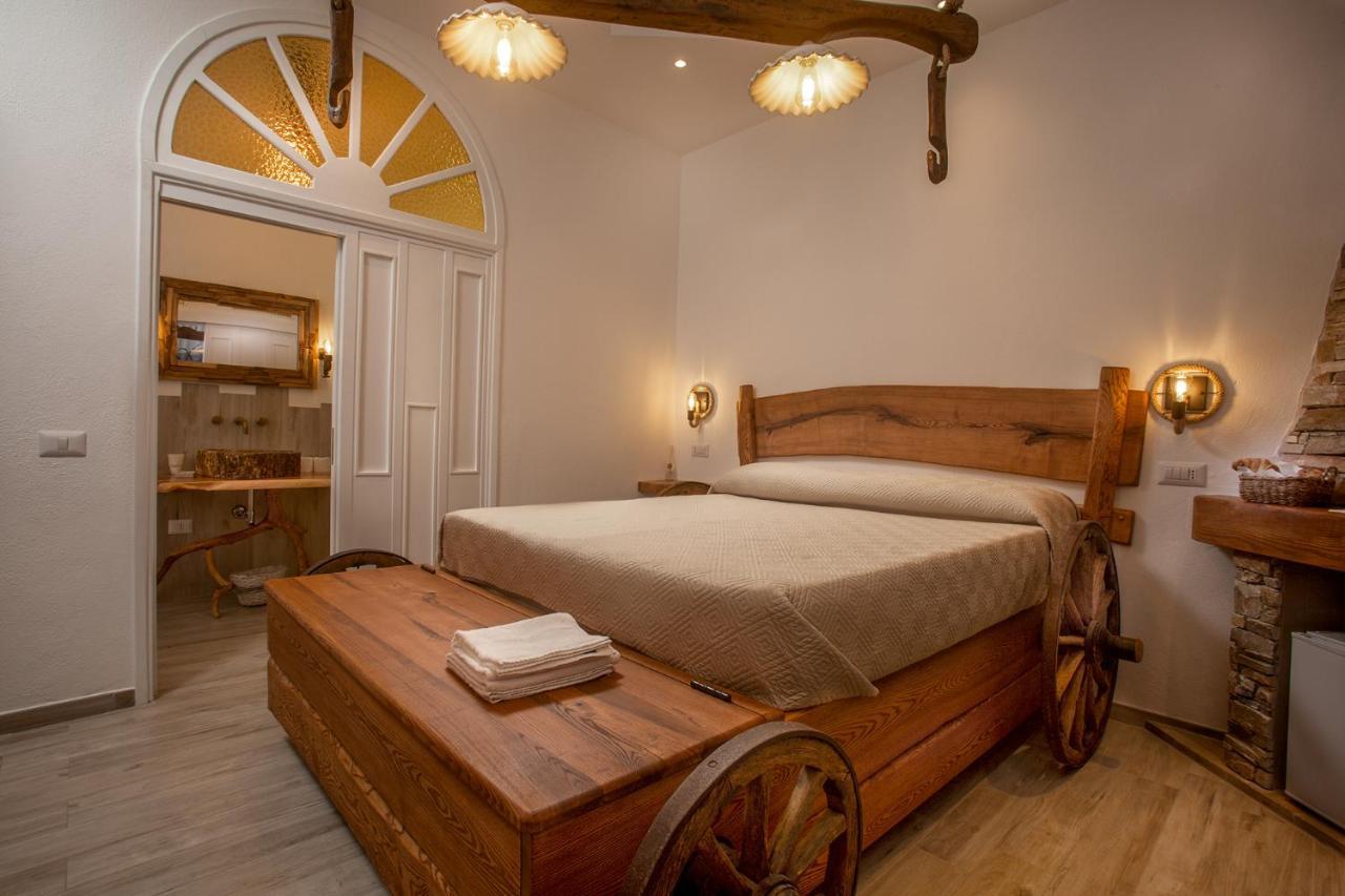 Hotel Vincent House Santa Teresa Gallura Exterior foto